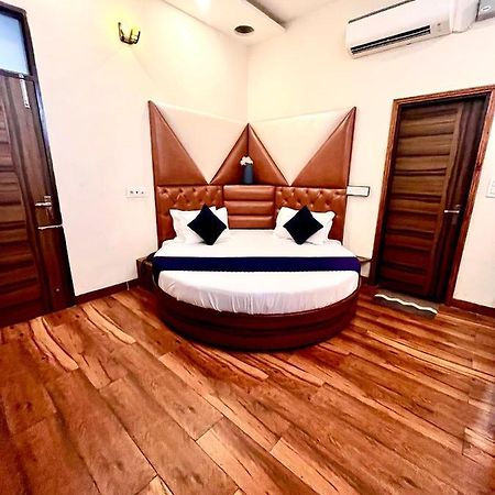 Hotel Woodcrest Zirakpur - Best Family Hotel By - A Unit Of Sidham Group Екстериор снимка