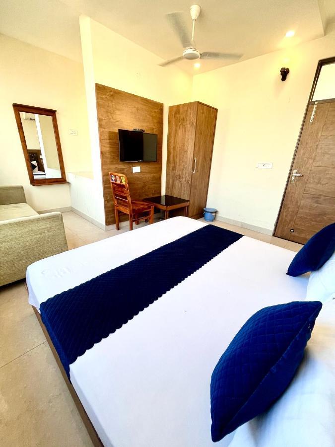 Hotel Woodcrest Zirakpur - Best Family Hotel By - A Unit Of Sidham Group Екстериор снимка