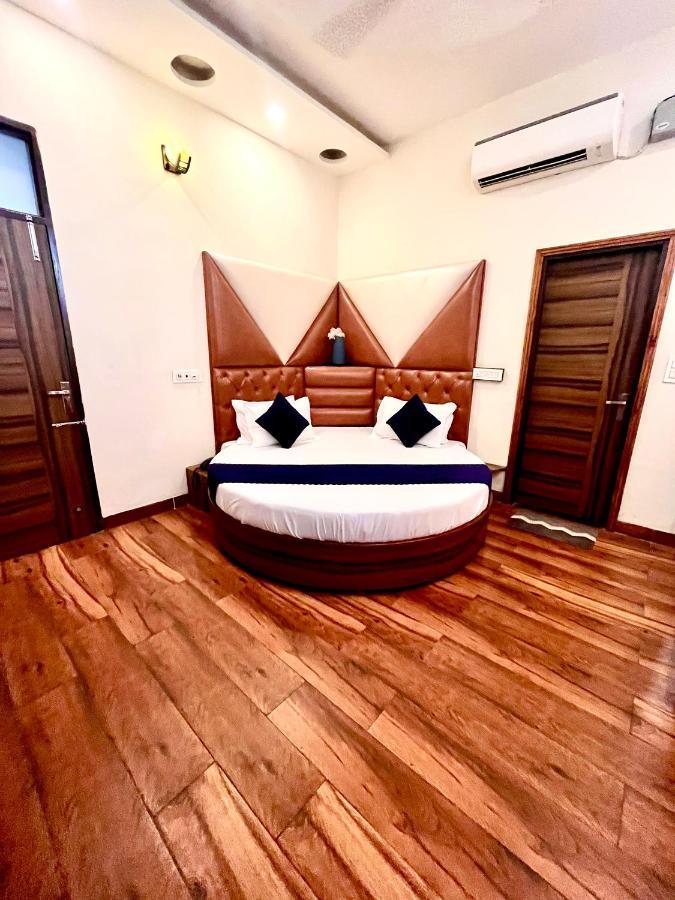 Hotel Woodcrest Zirakpur - Best Family Hotel By - A Unit Of Sidham Group Екстериор снимка