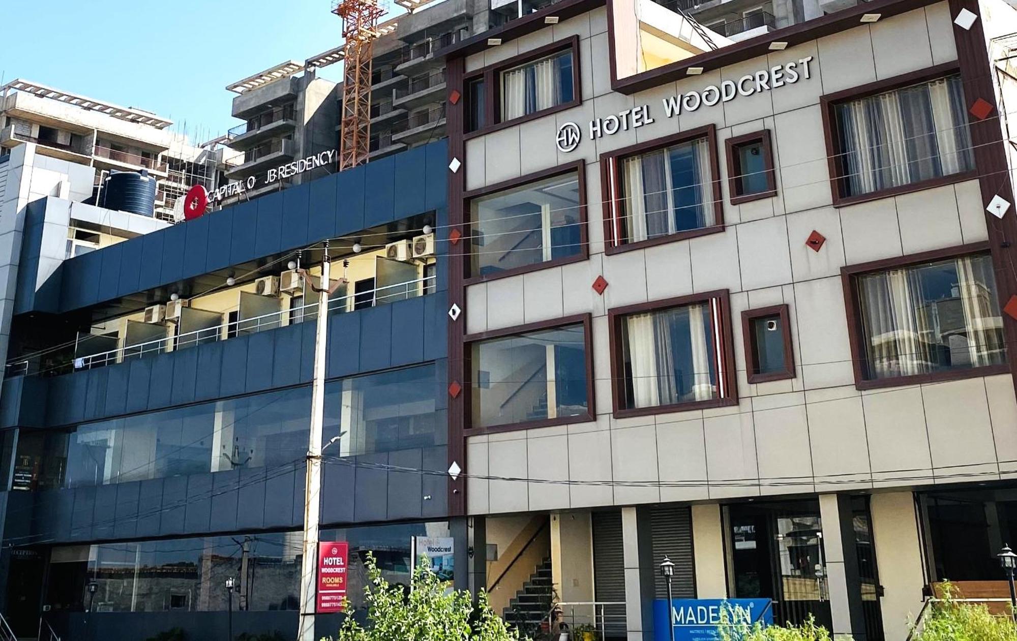 Hotel Woodcrest Zirakpur - Best Family Hotel By - A Unit Of Sidham Group Екстериор снимка